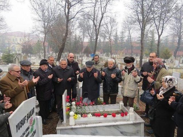 Mahmut Tunaboylu Kabri Başında Anıldı