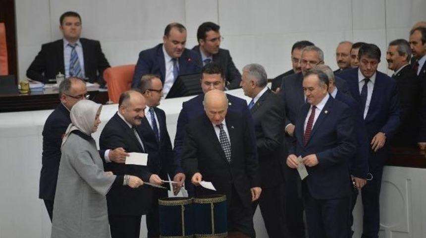 Anayasa Değişiklik Teklifinin İkinci Turunda Beşinci Madde 342 Oyla Kabul Edildi.