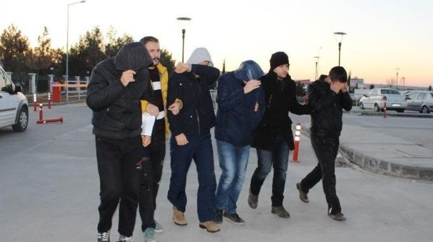 Fet&ouml;&rsquo;n&uuml;n İmamları G&ouml;zaltına Alındı