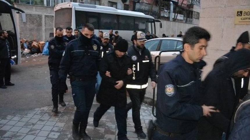 Fizik Dersinde Fet&ouml; Propagandası Yapan &Ouml;ğretmen Adliyeye Sevk Edildi