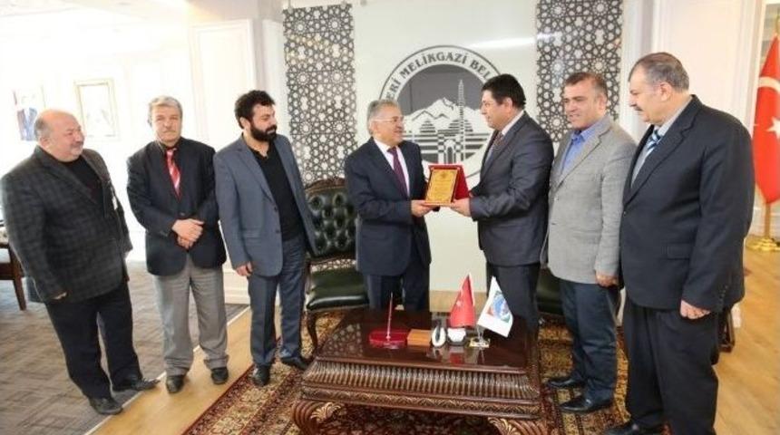 T&uuml;rkiye Yazarlar Birliği &Uuml;yeleri Melikgazi Belediyesini Ziyaret Etti