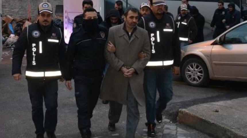 Bursa'da Fet&ouml; Operasyonunda G&ouml;zaltına Alınan 24 Kişi Adliyeye &Ccedil;ıkartıldı