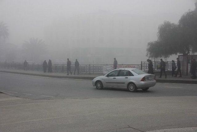 Hatay’da Hava Trafiğine Sis Engeli