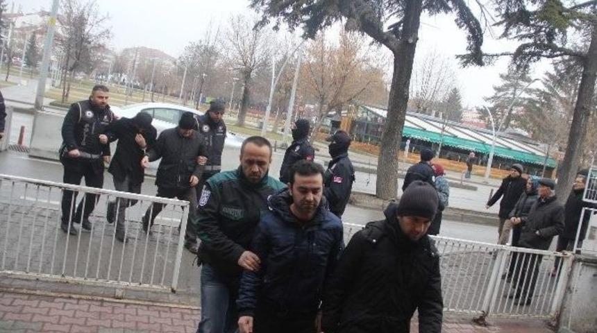 Bolu&rsquo;da 14 Fet&ouml; Ş&uuml;phelisi Adliyeye Sevk Edildi