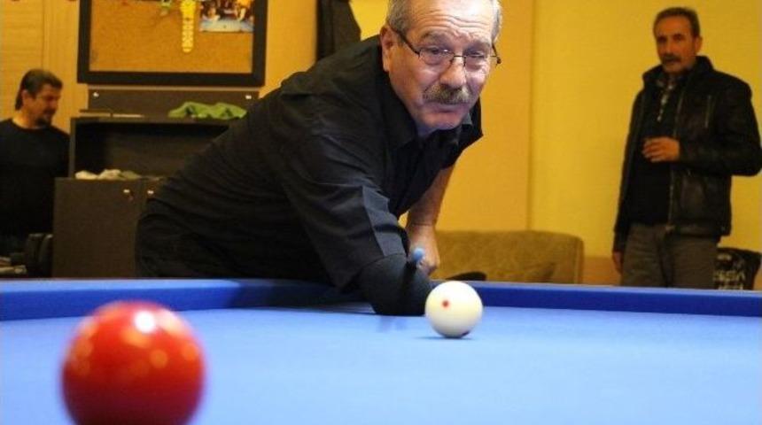 Tek Kolu Olmayan Bilardocu Engel Tanımıyor