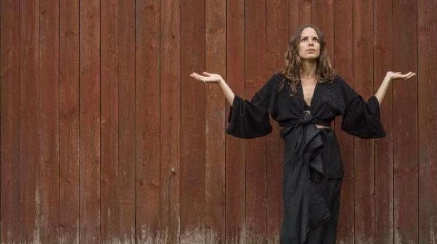 Salon'un Konukları Lara Di Lara Ve Jakuzi