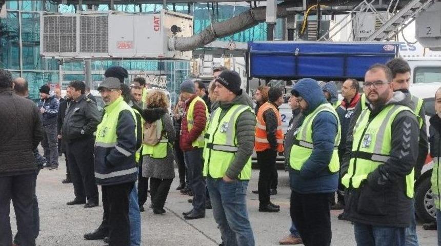U&ccedil;ak Kazasında Hayatını Kaybedenlerin Cenazesi T&uuml;rkiye&rsquo;ye Getirildi