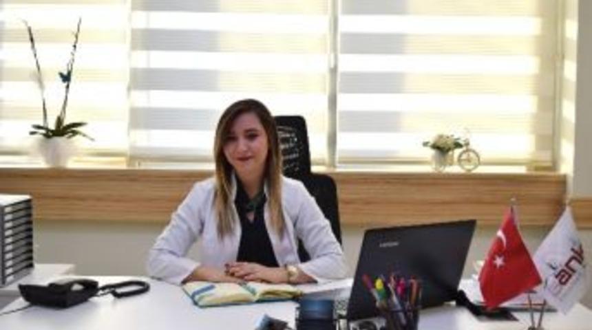 Psikolog Burcu Sevin&ccedil; &Ccedil;etin: &ldquo;k&ouml;t&uuml; Karneye Kızmak &Ccedil;&ouml;z&uuml;m Değildir&rdquo;