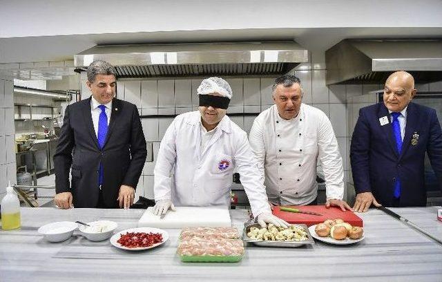 Başkan Ali Kılıç, Gözleri Kapalı Yemek Yaptı 1