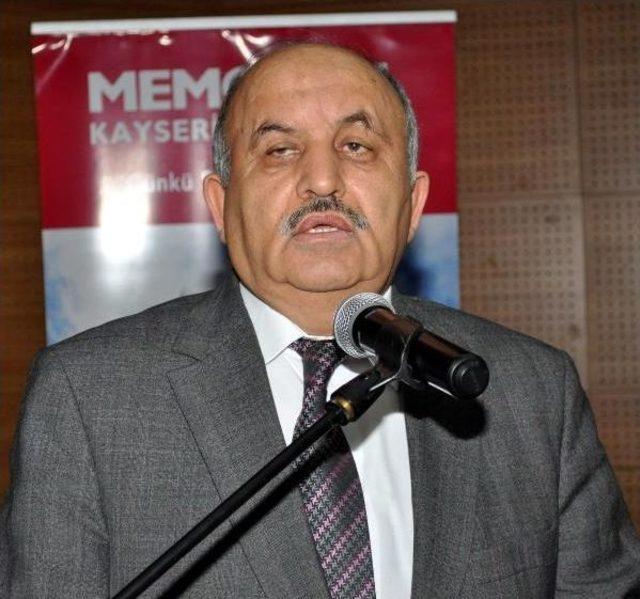 Din G&ouml;revlilerine,  suya &Uuml;fleyerek  Ses Eğitimi 3