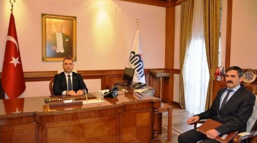 Yeni G&ouml;reve Başlayan M&uuml;d&uuml;r Vekili Macit Malatya Valisi Toprak&rsquo;ı Ziyaret Etti