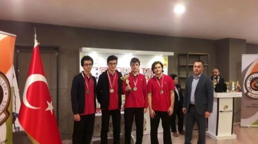 İhlas Koleji Satran&ccedil; Takımı İstanbul Finallerinde