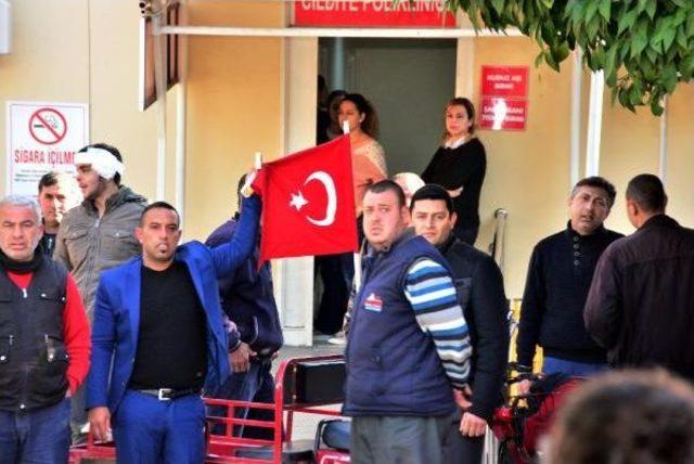 Adliyeye Sevk Edilen Deaş'lılara 'vatan Hainleri' Tepkisi