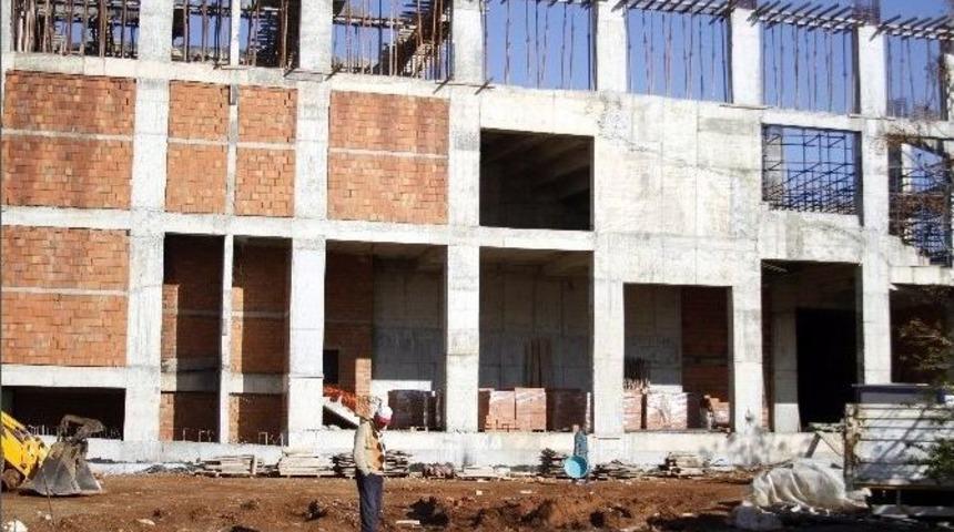 Antalya&rsquo;da &Ccedil;&ouml;ken İnşaatta &Ccedil;alışmalara Ara Verildi