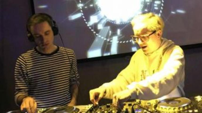 Hot Chip, İstanbul&rsquo;Daki Hayranlarıyla Buluştu