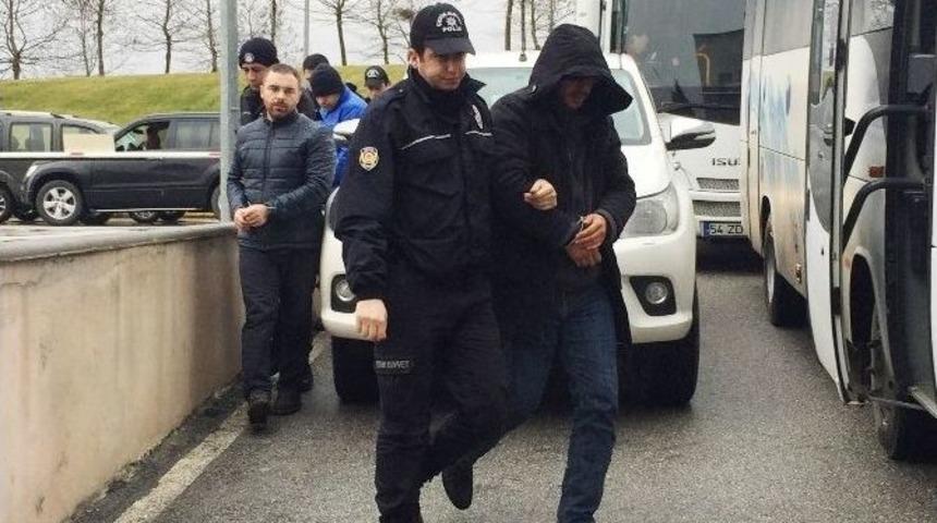 Bylock Kullandığı Tespit Edilen 26 Sağlık &Ccedil;alışanı Adliyeye Sevk Edildi