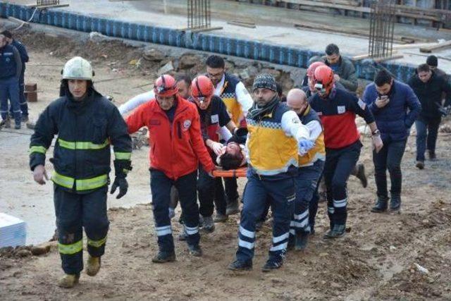 Otomobiliyle Temel Çukuruna Uçan Hukuk Fakültesi Öğrencisi Öldü