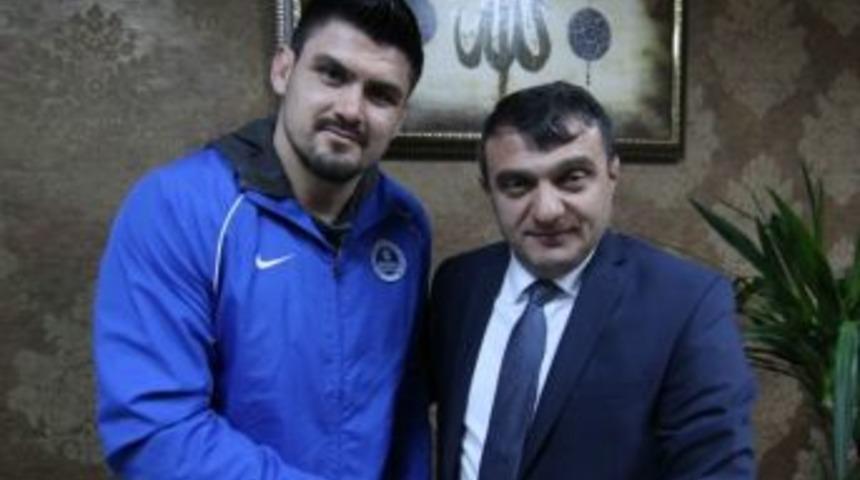 Kocaeli B&uuml;y&uuml;kşehir Kağıtspor 2017&rsquo;ye Altın Madalya İle Başladı