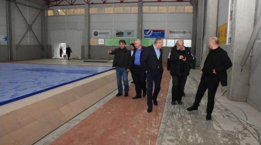 G&uuml;reş&ccedil;ilere Salon