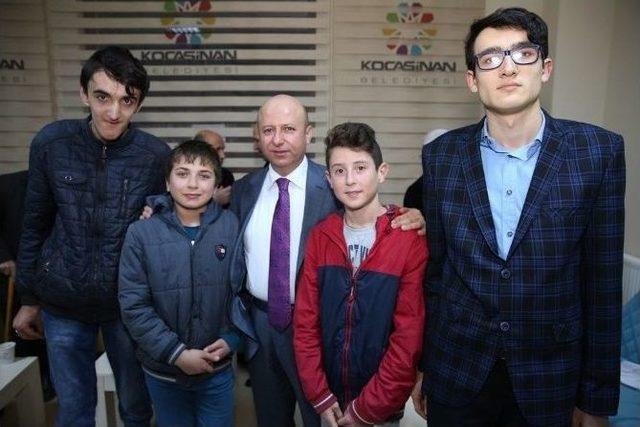 Başkan &Ccedil;olakbayrakdar, Beyazşehir&rsquo;de Vatandaşlarla Buluştu 1