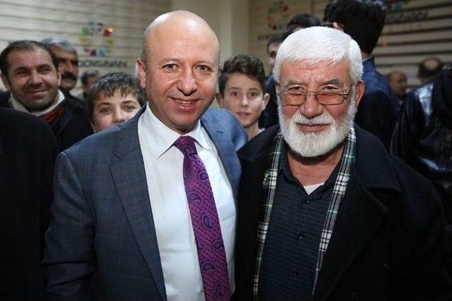 Başkan &Ccedil;olakbayrakdar, Beyazşehir&rsquo;de Vatandaşlarla Buluştu 2