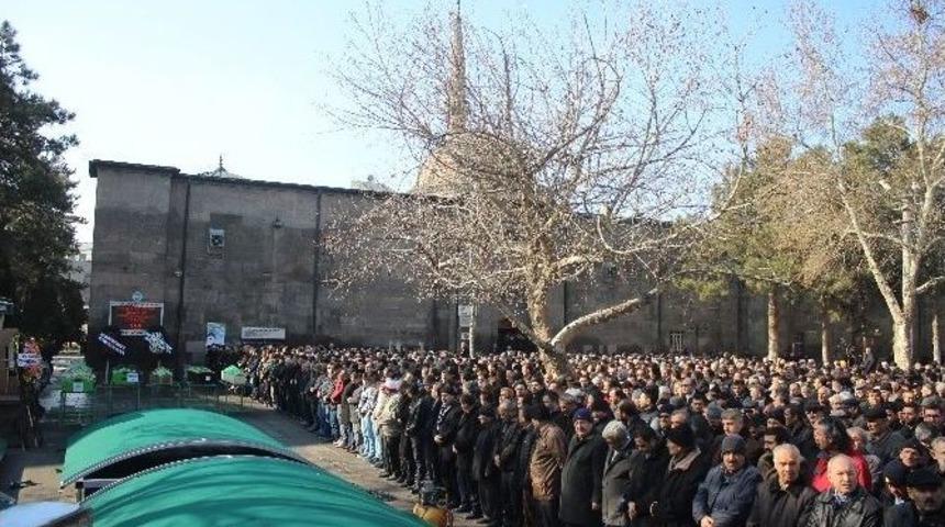 Kalkan Ailesinin Acı G&uuml;n&uuml;