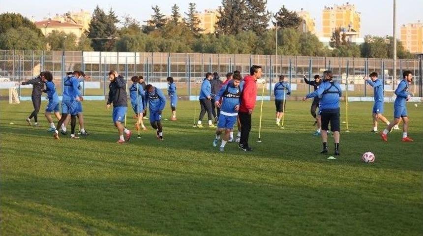 Adana Demirspor, Samsunspor Ma&ccedil;ı Hazırlıklarını S&uuml;rd&uuml;r&uuml;yor