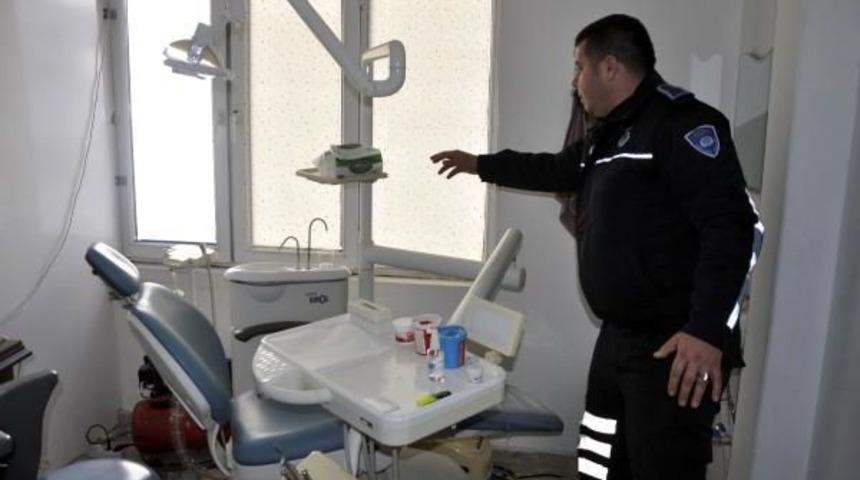 Suriyelilerin Ruhsatsız Sağlık Merkezine Baskın