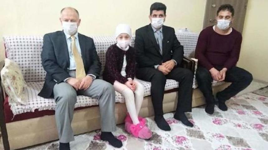 Kanser Hastası &Ouml;ğrenciye Moral