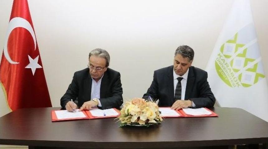 T&uuml;rk Eğitim-sen &Uuml;yelerine Kb&uuml;&rsquo;de Y&uuml;ksek Lisans İmkanı