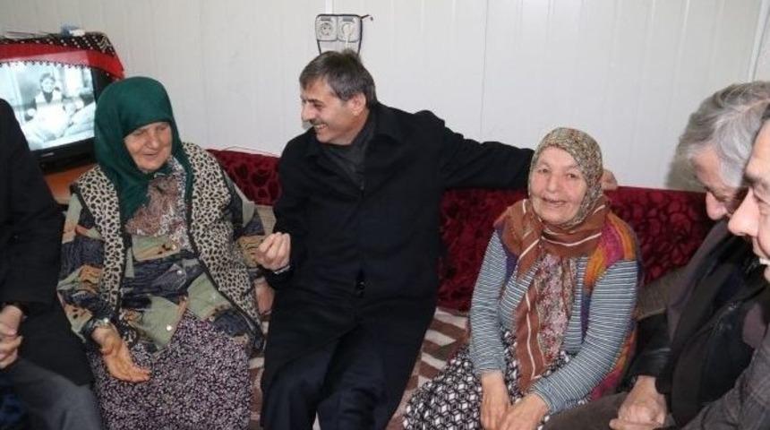 Başkan Alemdar Yaşlılara Ziyaretlerini S&uuml;rd&uuml;r&uuml;yor