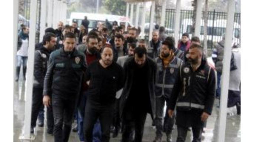 Antalya’da Suç Örgütü Operasyonu: 19 Tutuklama
