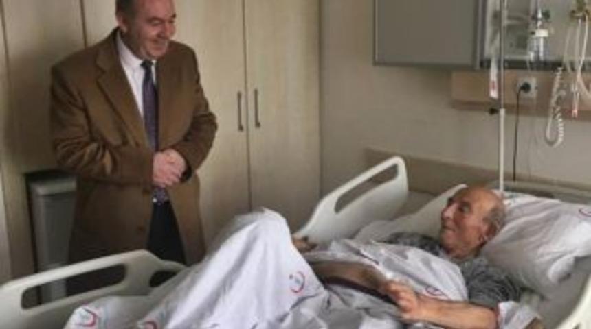 Başkan Şahiner&rsquo;den Hasta Ziyareti