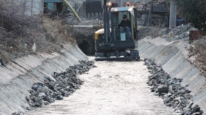 M&uuml;tevelli Mahallesi&rsquo;nde Dere Taşkınlarına &Ouml;nlem
