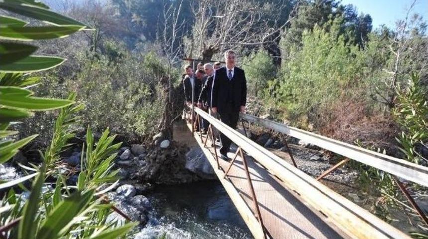 Vali Kerem Al, K&ouml;y Sakinlerinin Sorunlarını Dinledi