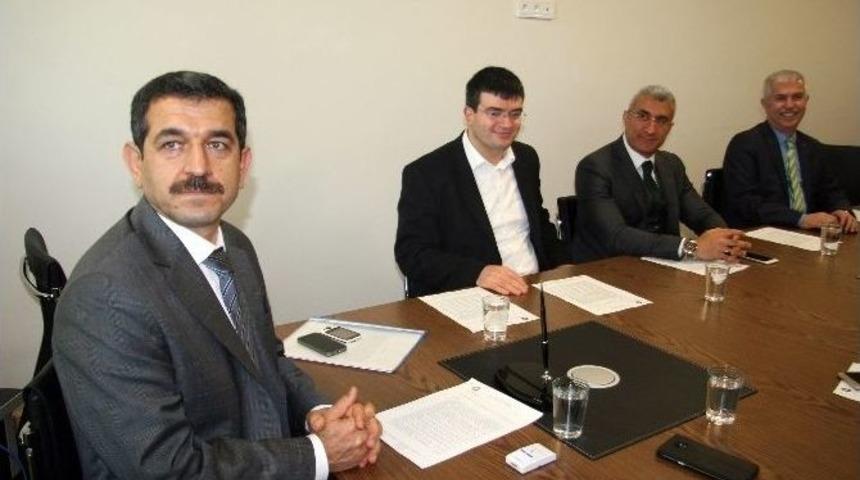 Konyaaltı Sahil Projesi&rsquo;nin İhalesi Yine Ertelendi