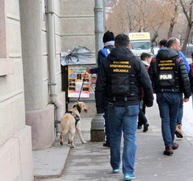 Kastamonu'da 100 Polisle Asayiş Uygulaması