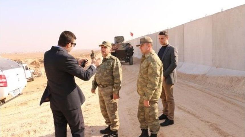 Ak&ccedil;akale Kaymakamı Sınırdaki Duvar &Ccedil;alışmalarını İnceledi