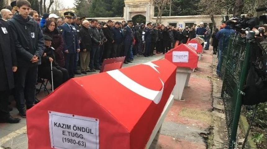 Kırgızistan&rsquo;da U&ccedil;ak Kazasında &Ouml;len &Uuml;&ccedil; M&uuml;rettebat İ&ccedil;in Cenaze T&ouml;reni D&uuml;zenlendi