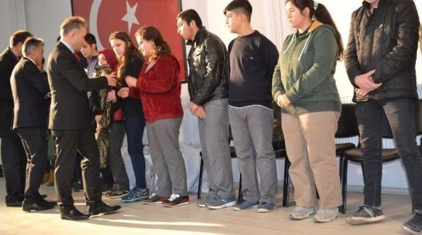 Korkuteli&rsquo;de Başarılı &Ouml;ğrencilere &Ouml;d&uuml;l