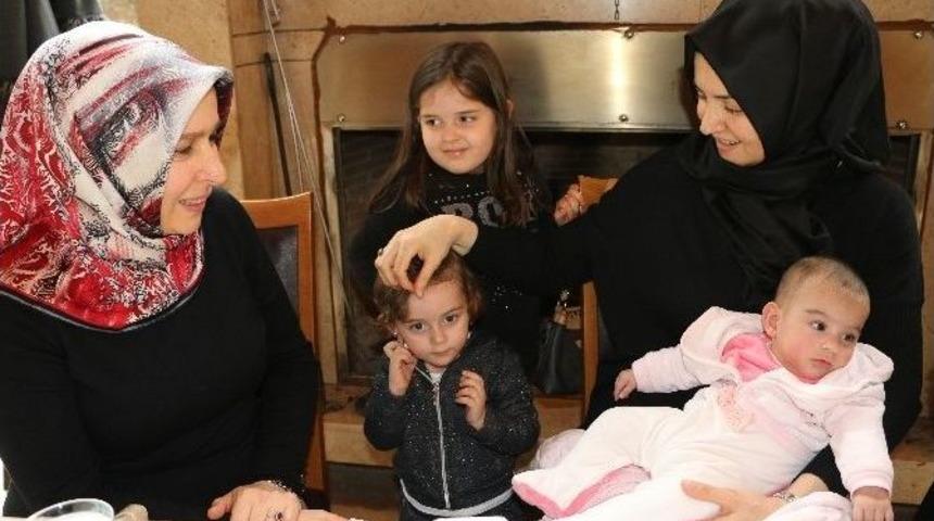 Vali Dağlı&rsquo;nın Eşi Şehit Yakınları İle Bir Araya Geldi