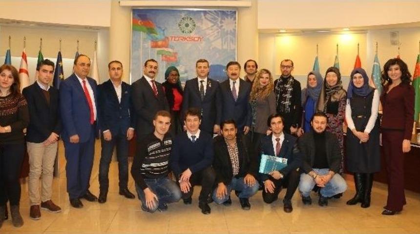 Ahmet Yesevi, T&uuml;rksoy &Ccedil;atısı Altında Anıldı