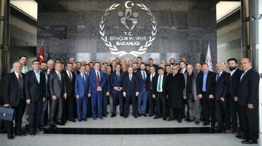 Tff Başkanı Demir&ouml;ren, 2 Ve 3. Lig Kul&uuml;p Başkanları Ile Bakan Kılı&ccedil;'ı Ziyaret Etti