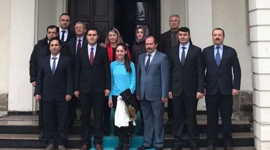 Kızılcahamam Teog Sınavı Birincisi &Ouml;d&uuml;llendirildi