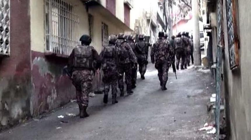 Gaziantep&rsquo;te Deaş Cephaneliği Bulundu, 19 Kişi G&ouml;zaltına Alındı