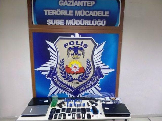 Gaziantep&rsquo;te Deaş Cephaneliği Bulundu, 19 Kişi G&ouml;zaltına Alındı 1