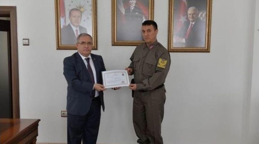 Cinayeti Aydınlatan Komutana &Ouml;d&uuml;l