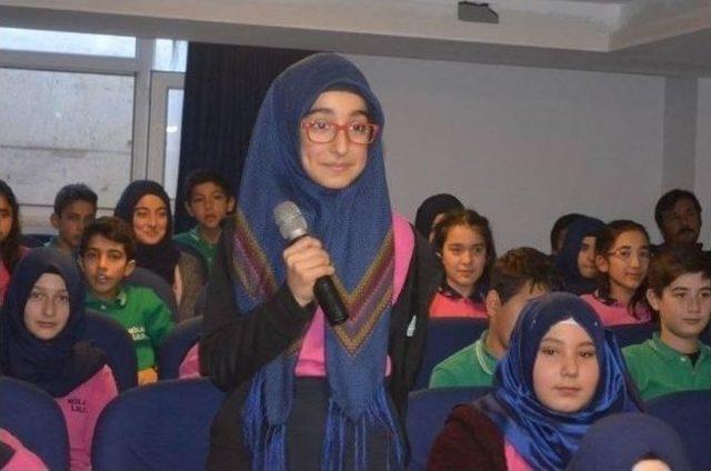 Milas&rsquo;ta Milli Eğitim M&uuml;d&uuml;r&uuml; Kariyer G&uuml;nlerinde &Ouml;ğrencilerle Buluştu 3