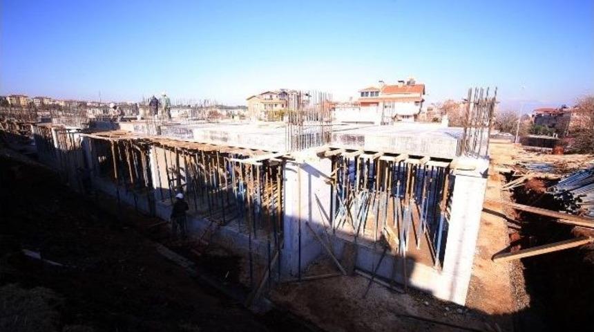 Başkan Subaşıoğlu Toplantı Ve Sergi Salonunun Yapımını İnceledi