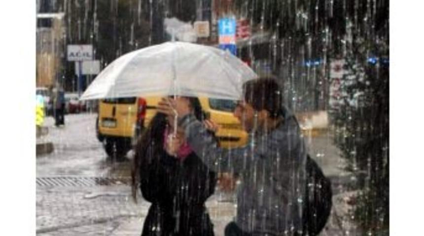 &Ccedil;ift&ccedil;inin Kuraklık Endişesi Sevince D&ouml;n&uuml;şt&uuml;